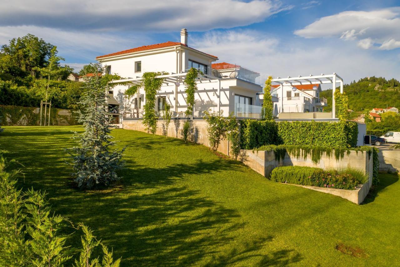 Villa Elegance Sinj Exterior foto